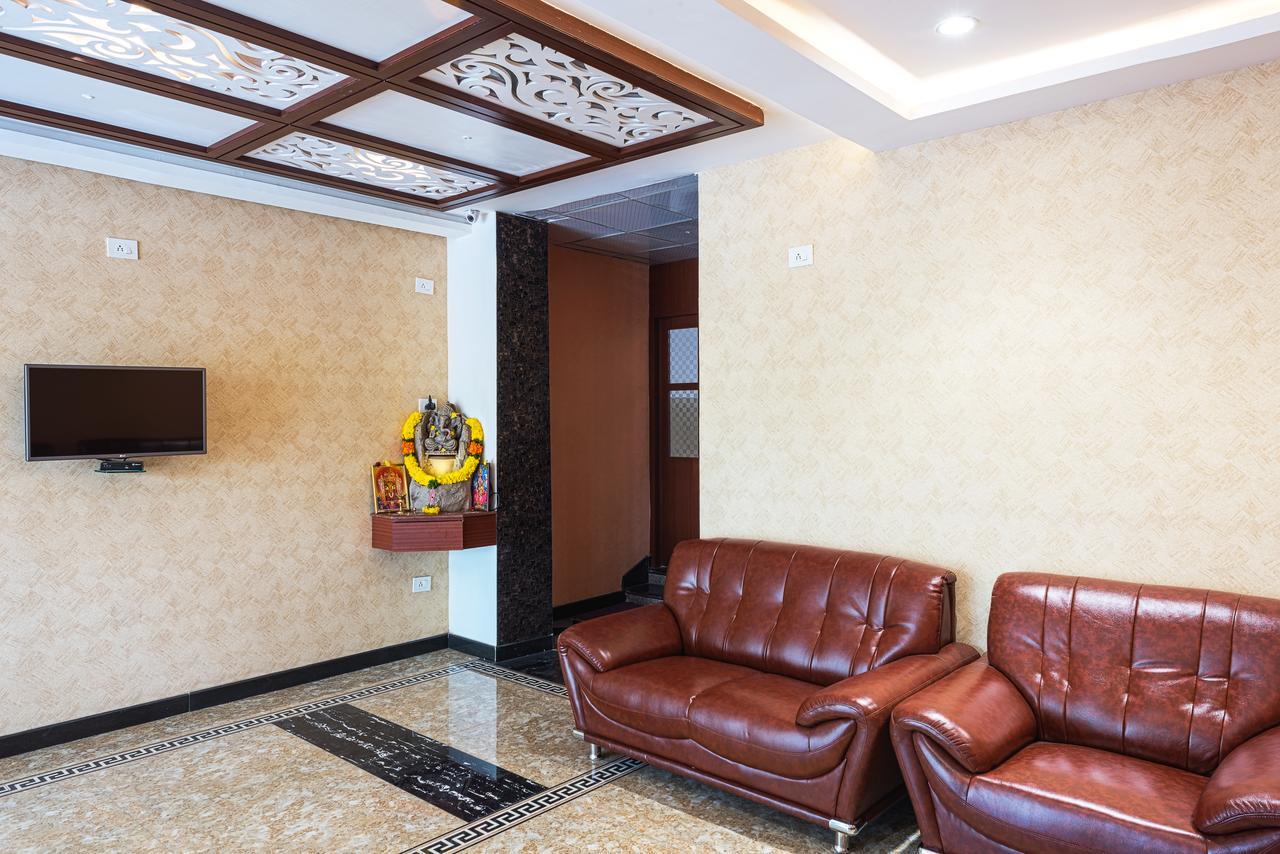 Treebo Empire Hotel Vijayawada Exterior photo