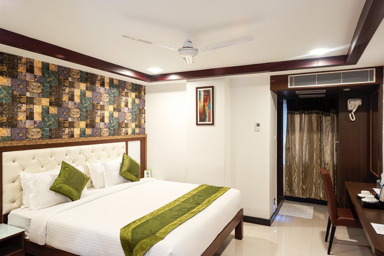 Treebo Empire Hotel Vijayawada Exterior photo