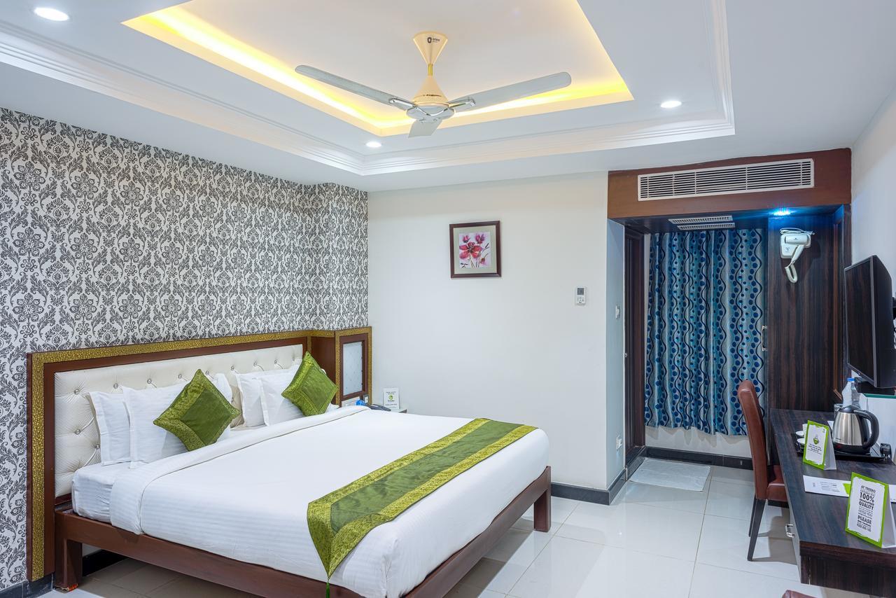 Treebo Empire Hotel Vijayawada Exterior photo